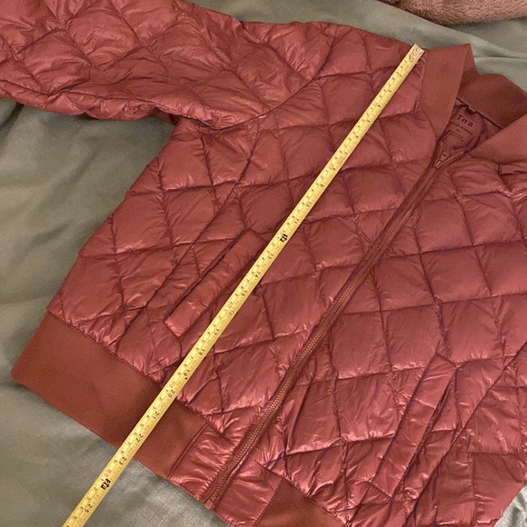 Aritzia tna quilted puffer League Bomber jacket - Picture 9 of 11